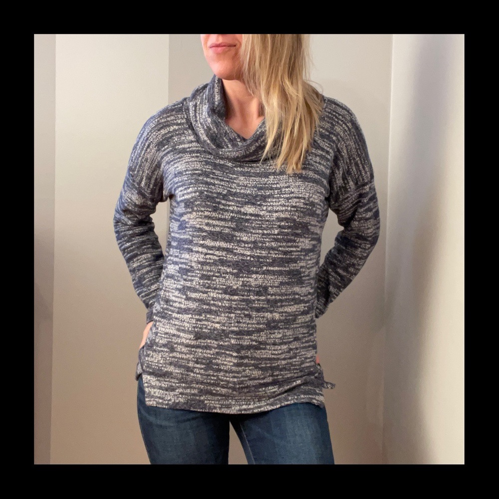 AEO Aerie Navy + White Heathered Print Soft Cowl Neck Sweater